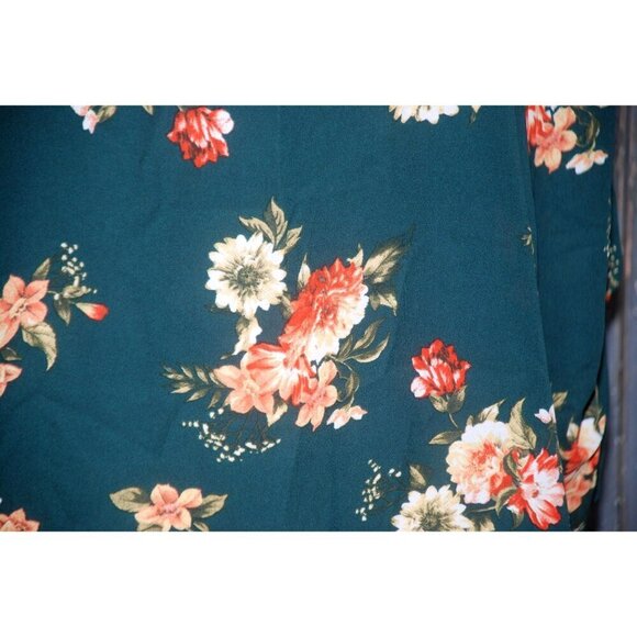 Justify Women's Blouse Size 1X Green Fall Floral 3/4 Roll Tab Sleeve Gold Tone - Picture 4 of 9